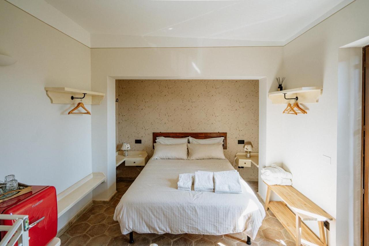 Bed and Breakfast La Casa Delle Api Оффида Экстерьер фото