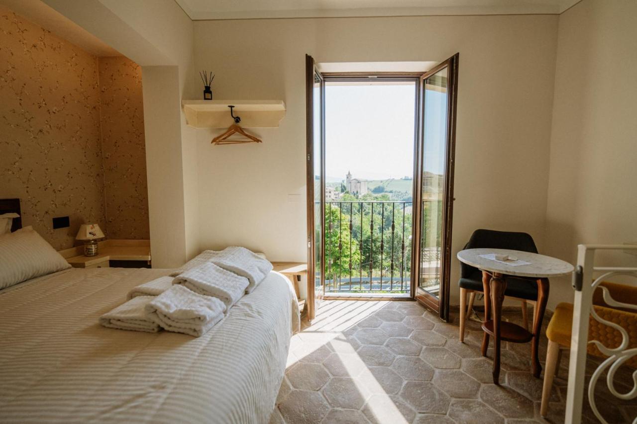 Bed and Breakfast La Casa Delle Api Оффида Экстерьер фото