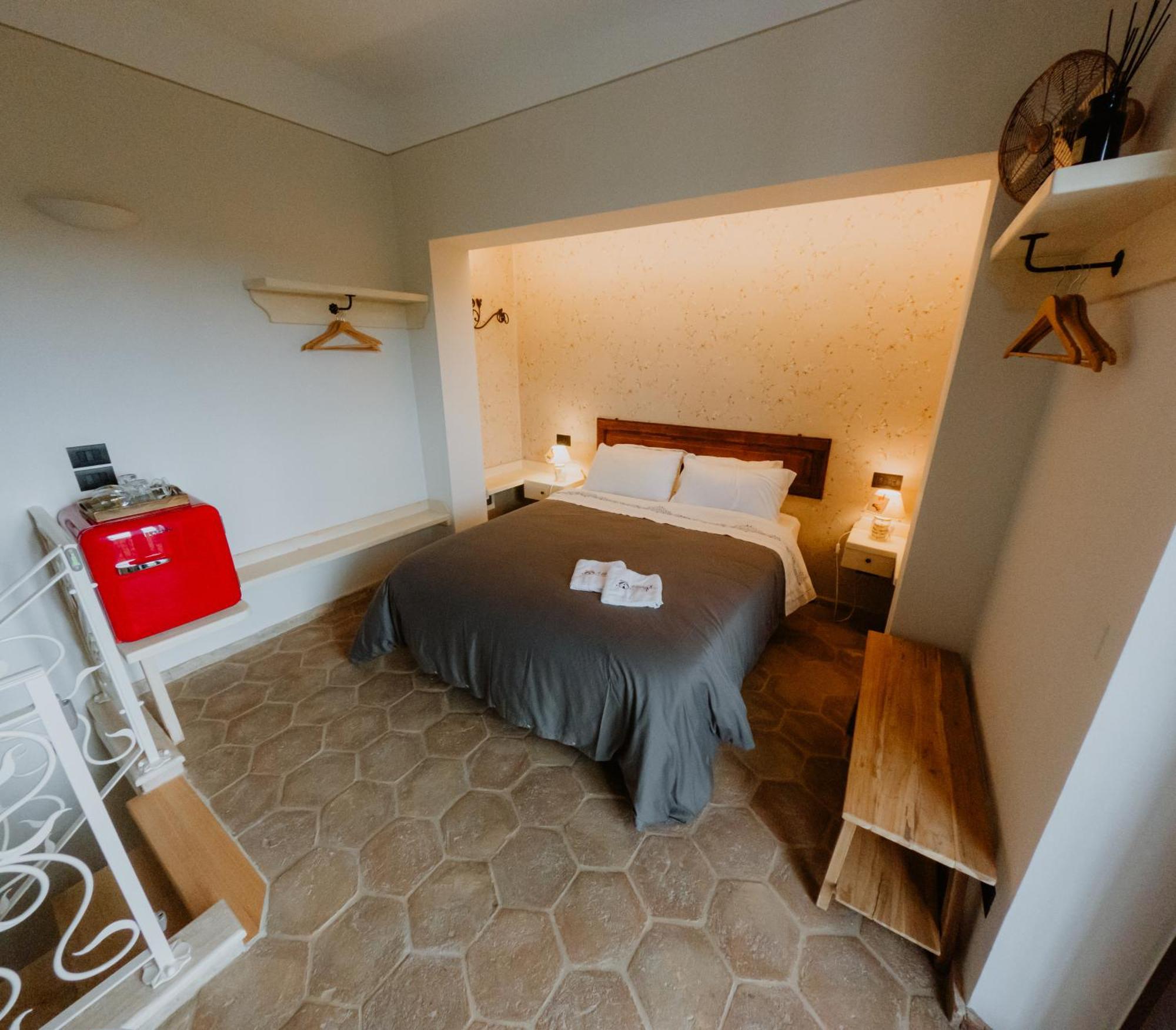 Bed and Breakfast La Casa Delle Api Оффида Экстерьер фото