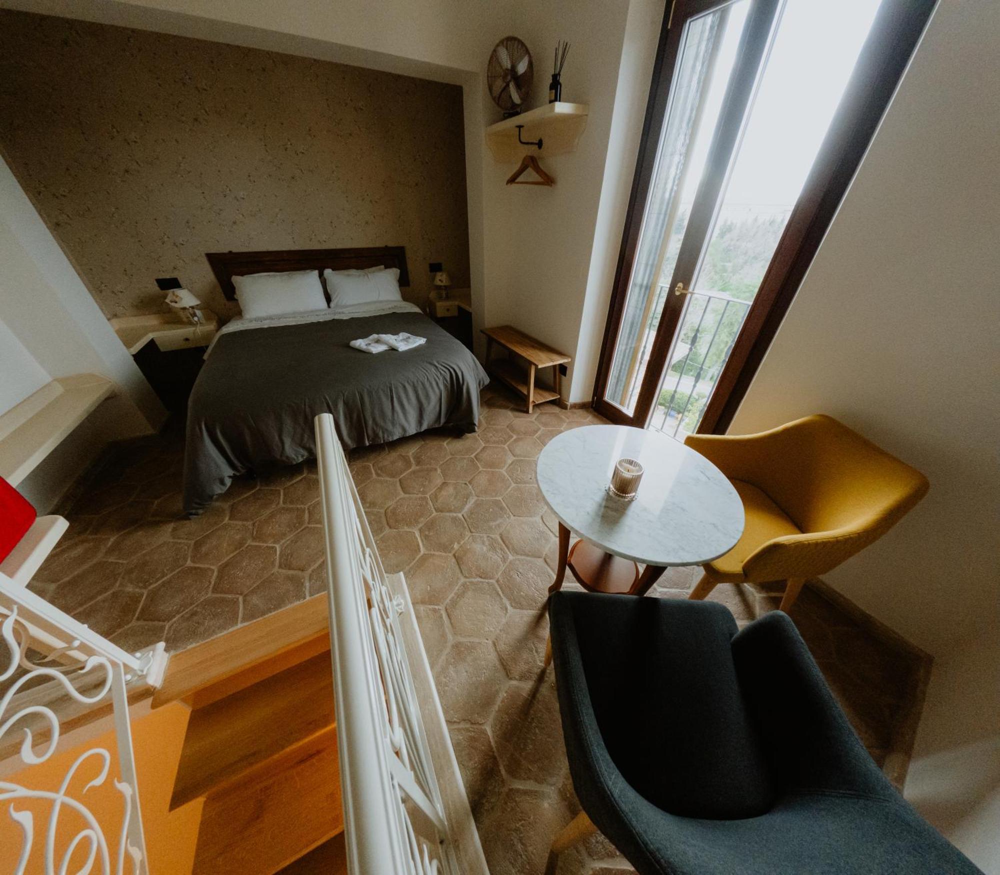 Bed and Breakfast La Casa Delle Api Оффида Экстерьер фото