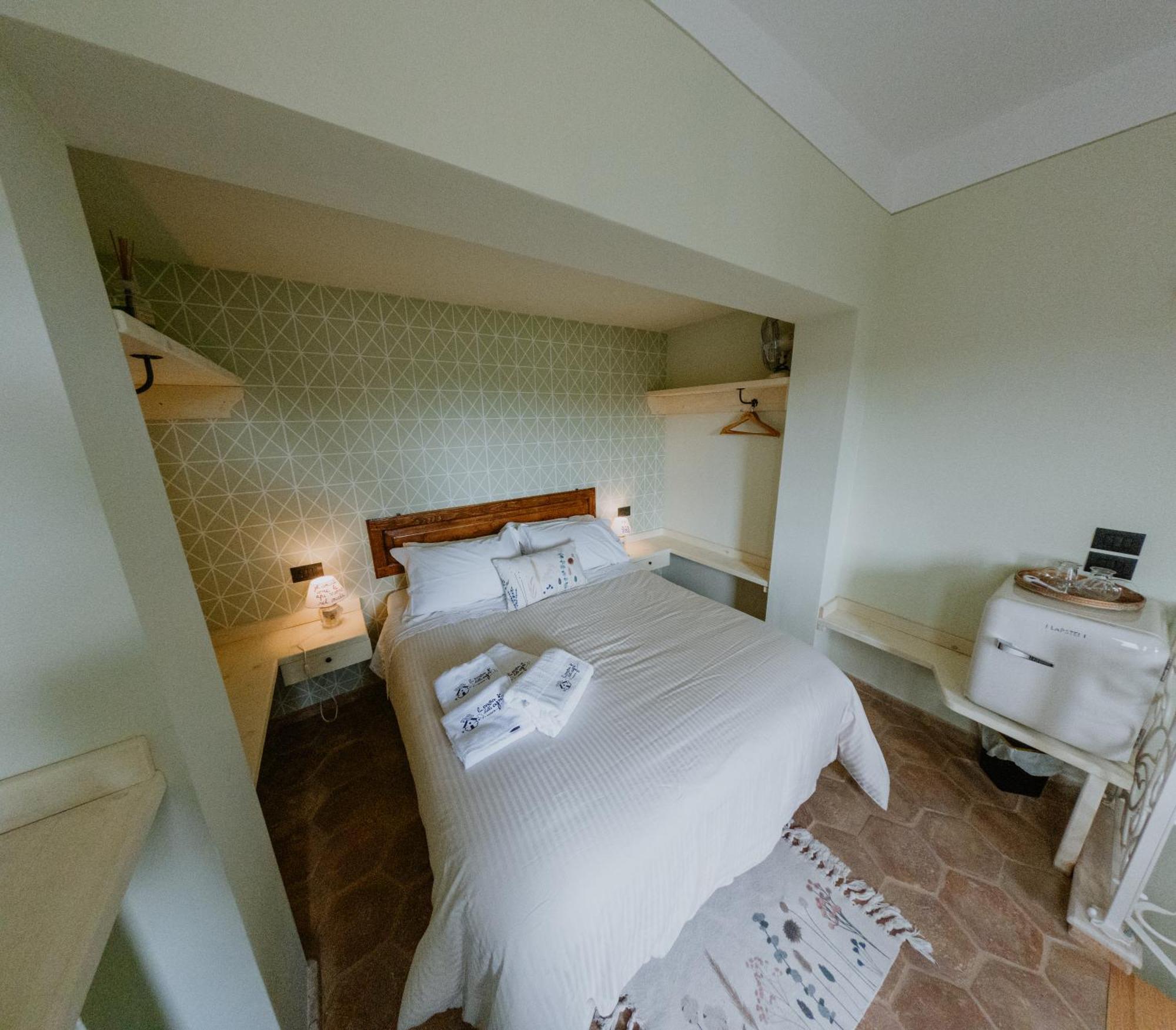 Bed and Breakfast La Casa Delle Api Оффида Экстерьер фото